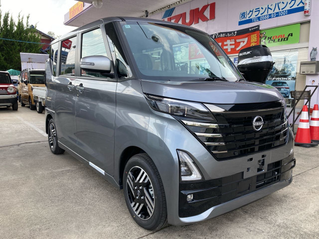 5,700円お安く!ラスト1⭕️Custom◎Volan◎ARP◎10.75 日産 ルークス ハイウェイスターX アーバンクロム プロパイロット