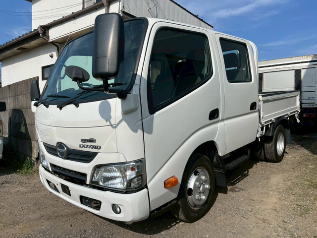 デュトロ(国産車その他) ダブルキャブ　積載2t10尺5速MTリアヒーター 中古車画像