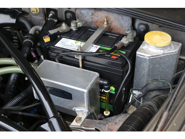 ���o�b�e���[�̓_�b�V�����Ɉڐ݂���Ă��܂�!