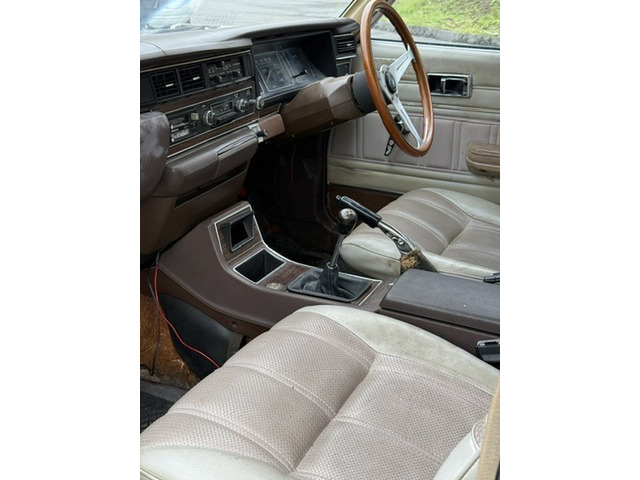 セドリックセダン