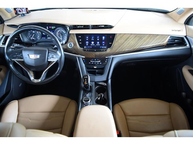 XT6プラチナム 4WD