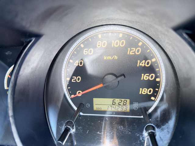 当店では関東・関西エリアから仕入した錆びの少ないお車を多数展示しております。下廻りの写真を掲載してますのでご確認ください。