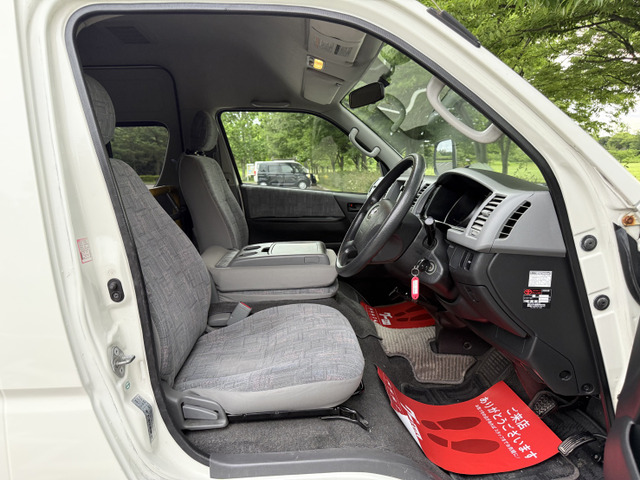 買ったばかりの愛車、ずっときれいにしていたいですよね!ご購入いただいたお車を綺麗な状態に保てるよう、コーティングなどのオプションもご用意しております。詳しくは店舗までお問い合わせください♪