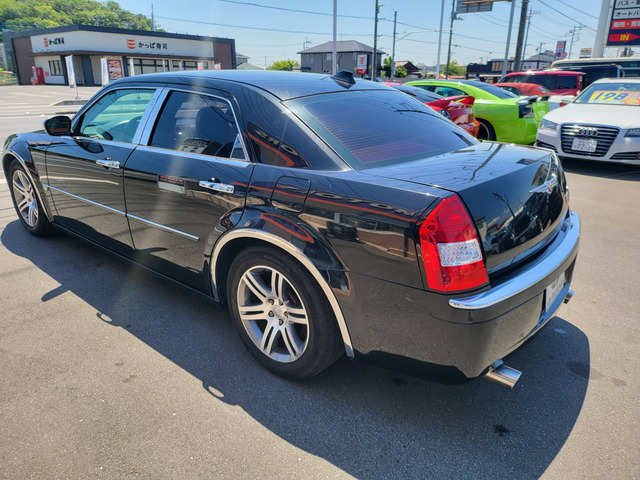 クライスラー300C HEMI5.7ℓ車検令和8年6月迄 06y CHRYSLER 300C 5.7L HEMI - BUZZ FACTORY | BUZZ GALLERY TOKYO