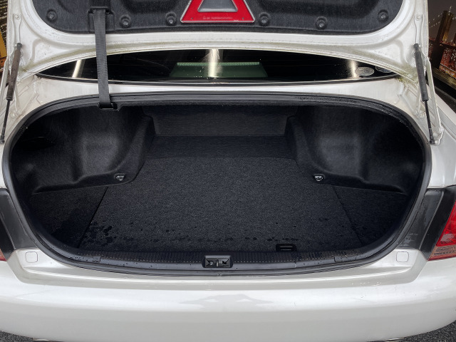 20クラウン アスリート後期 右側の内側のみ 楽天市場】クラウン GRS200 ハイブリッド GWS204 200系 ロイヤル