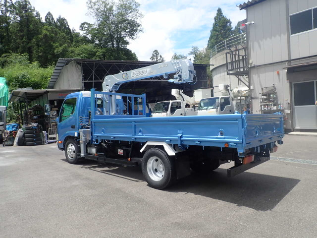 �{�f�B�J���[�̓u���[�A�t�����g�o���p�[�A�L���r����ƃ^�C���J�o�[�̓z���C�g�A�N���[���̓V���o�[�ƈ�ۖڂ������A���Ƃ̍��ʉ���}��܂��B �S�h���ς̔������{�f�B�A�Y��Ȏd�オ��ł�