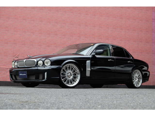 飛びかかるジャガー ジャガー XJ XJ8 4.2 WALDブラックバイソンコンプリートカー