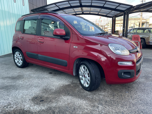 自動車保険もご相談ください。当店は三井住友海上、あいおいニッセイ同和損保の代理店です。保険担当が万一の際は連携を取って迅速にご対応致します。代車・レンタカーもご用意できますのでご安心ください。