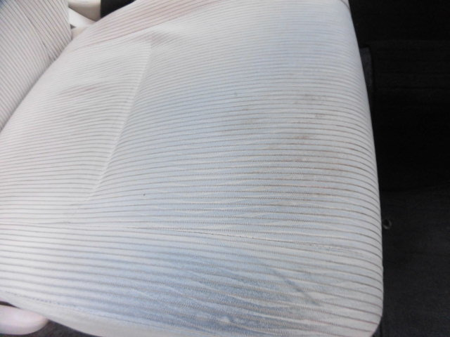 �E�V�[�g�ɐ��݃��S������܂��B