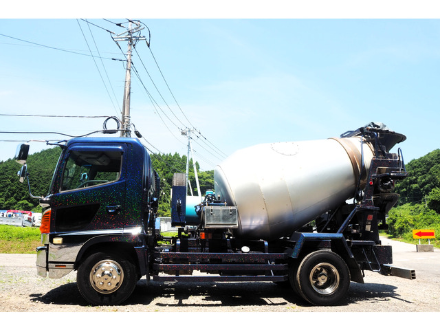 レンジャーミキサー車