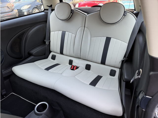 MINI�Ȃ�ł͂̃z�[���h�͂̍����V�[�g���g�p���Ă���܂��B��Ȃɂ́A�`���C���h�V�[�g����t�\�ł��B