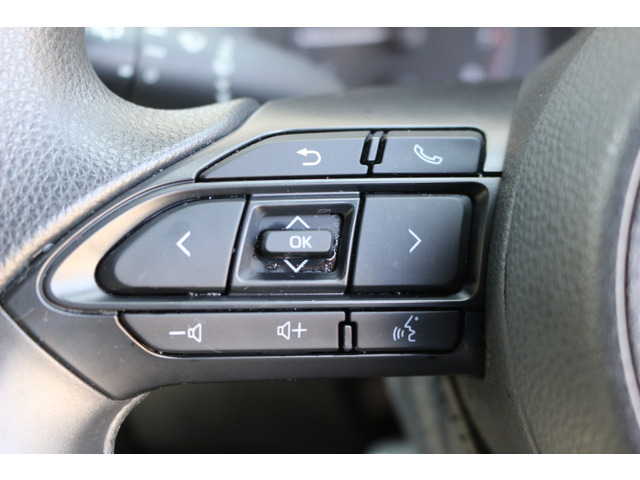 ���X�e�A�����O�X�C�b�`�t���Ŏ茳�ŃI�[�f�B�I���삪�\�ł�!