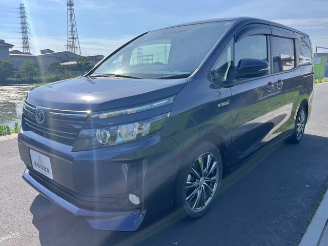 ヴォクシー1.8 ハイブリッド V