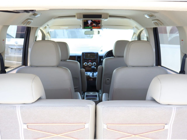 最上級Dプレミアムのさらに特別限定仕様車♪ロイヤルエクシードでこの価格!!!