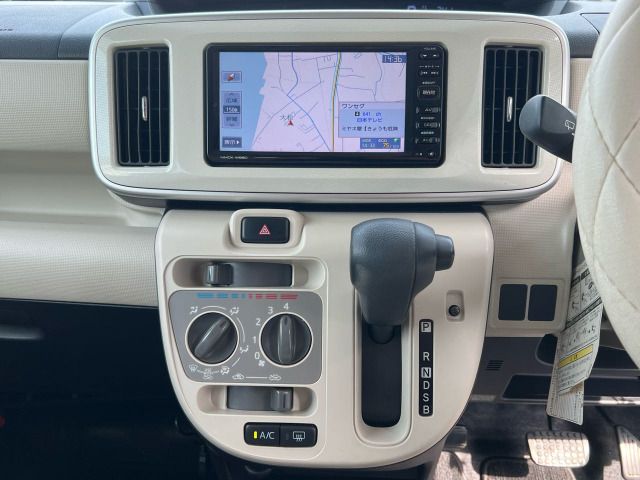 ●整備士と連携して、しっかり仕上げた車両をご提供します!