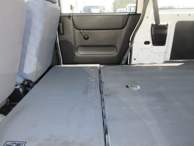 ☆リアシート折りたためます☆