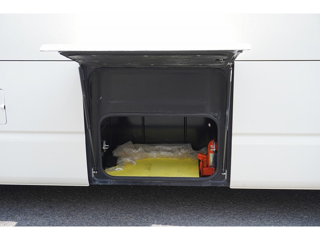 �L�x�ȃg���b�N�A���p�ԁA�n�C�G�[�X�Ȃǎ�舵���Ă���܂��B��xHP�������������Bhttp://www.vantruck.co.jp/