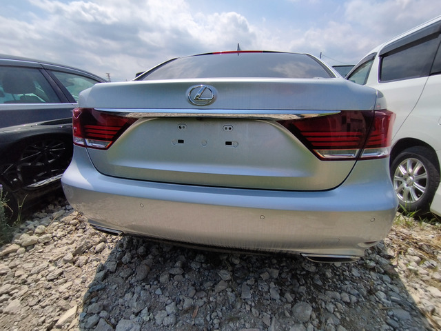 LS460