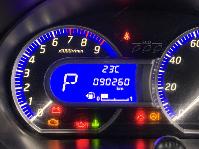 納車前点検では、エンジンをはじめ足回りや装備品の点検をスタッフが丁寧にやらせて頂きますので安心してカーライフを送る事ができます!