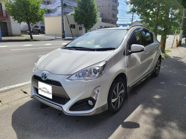 アクア(トヨタ) 1.5 X-URBAN 中古車画像
