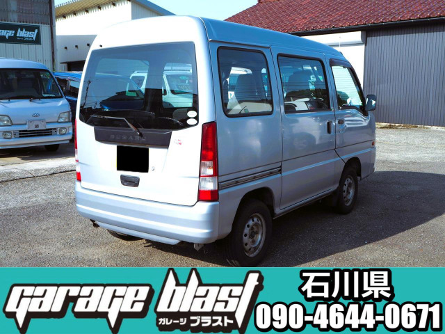 スバル製4気筒EN07エンジンリア搭載、走行93664Kmと軽箱バンの割に少なく、AAにて3.5点のお車です。専門業者で内外装未仕上げですが、オートマ4WD、ハイルーフの綺麗なお車でこのまま乗れます