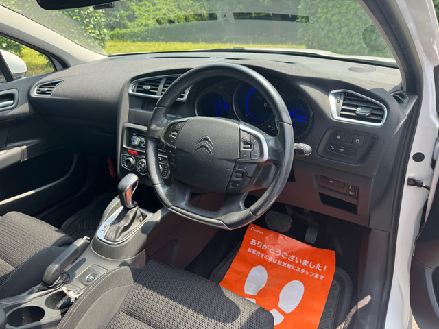 C4フィール ブルーHDi ディーゼル