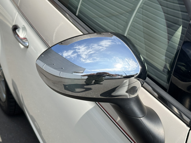 【右 サイドミラー】