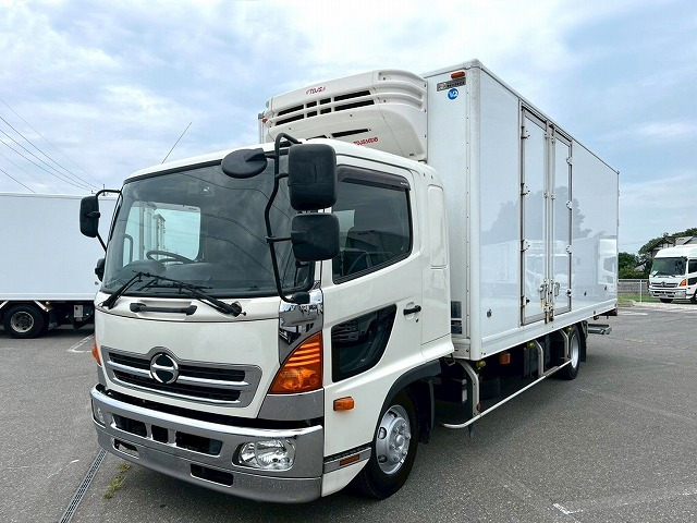 ★★格納式パワーゲート!★ベッド付!★H28-レンジャー・冷蔵冷凍車PG★