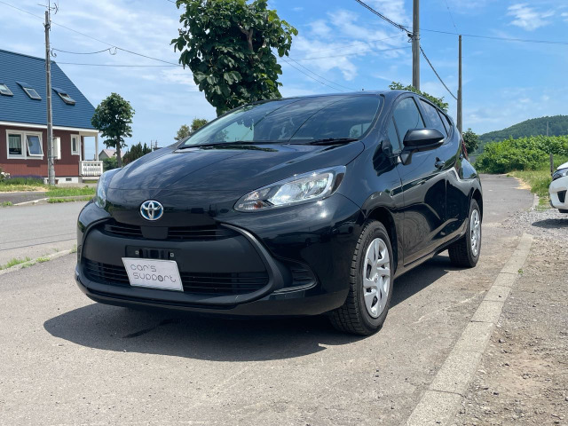 アクア(トヨタ) 1.5 X E-Four 4WD　4WD/ETC/Bカメラ/ナビ/ 中古車画像