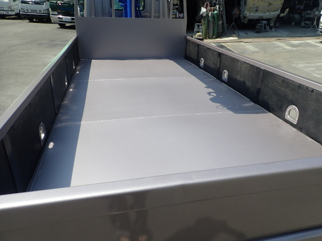 �ő�ύڗ�:2000kg �ב䐡�@:L362 W180 H38 ����:�S