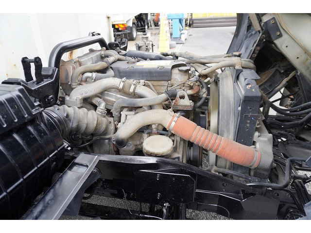 �L�x�ȃg���b�N�A���p�ԁA�n�C�G�[�X�Ȃǎ�舵���Ă���܂��B��xHP�������������Bhttp://www.vantruck.co.jp/