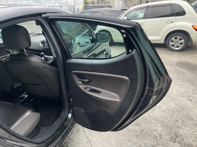 �_�񏑂̂����̓��[����FAX�݂̂ł��\�ł��BTEL�ɂČ��Ԃ��m�F���Ȃ���̂�������A�C�ɂȂ�ӏ��̎ʃ����M�������Ή��ł��܂��̂ŁA���C�y�ɂ��\���t�����������B