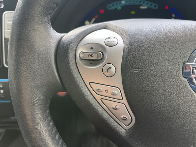 ���n���h���ɃX�C�b�`�����邩����������ɂ����ȑ��삪�ł��܂��B������������!!���₢���킹��TEL06-6430-1230 E-mail cars_genesis2007@yahoo.co.jp�܂�!!��