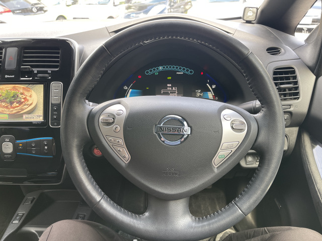 ���n���h���ɃX�C�b�`�����邩����������ɂ����ȑ��삪�ł��܂��B������������!!���₢���킹��TEL06-6430-1230 E-mail cars_genesis2007@yahoo.co.jp�܂�!!��