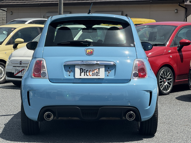 �ԍD���ȃI�[�i�[���񂪃Z�J���h�J�[�Ƃ��đ�؂ɏ���Ă����̂ł��B