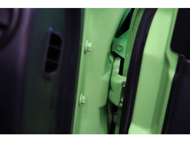 当店の全塗装シリーズは、ドア内やドアヒンジなど細かい部分も塗装しております(^^)