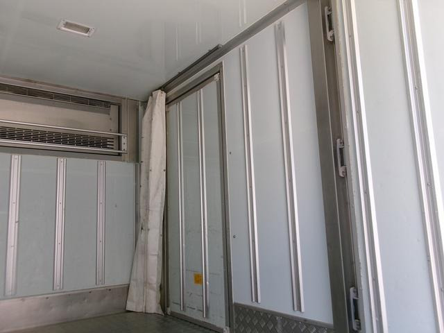 ���q���d��4,985kg