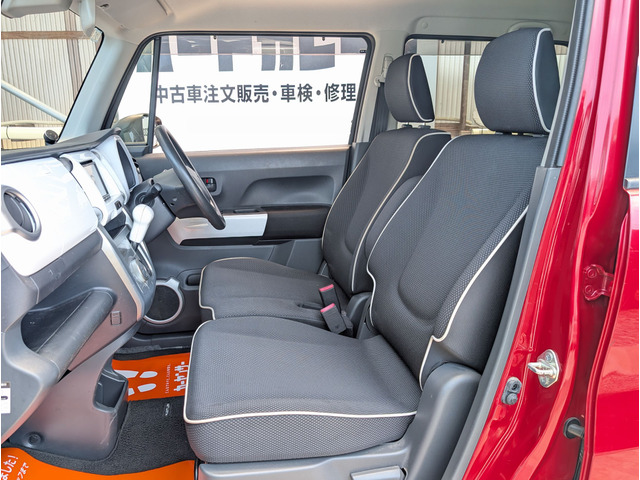 車内は嫌な臭いや目立った汚れもなく綺麗な空間となってます。車内がクリーンだと運転も気持ちが良いですよね!