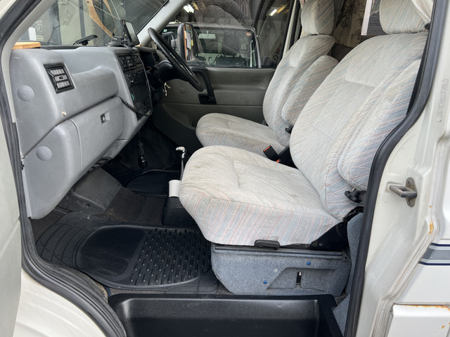 �g���b�N�̎Ԍ��␮���A�̔��������Ă���܂��B���^�����^�܂ł��Ή��\�ł��B