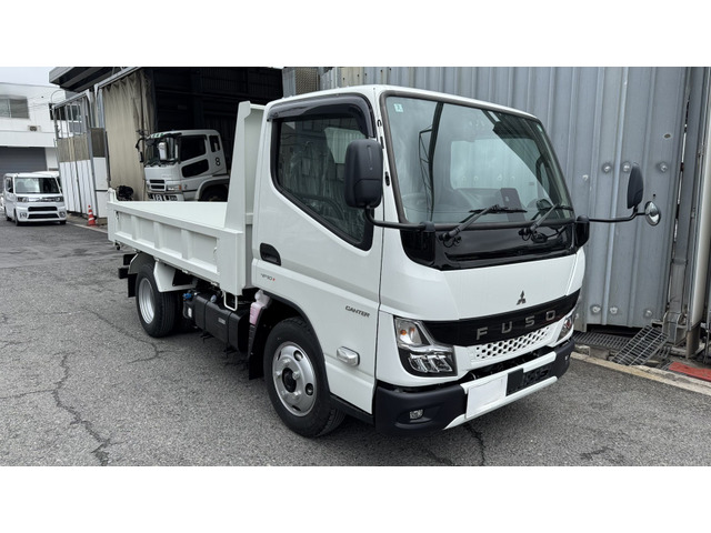 キャンターダンプ