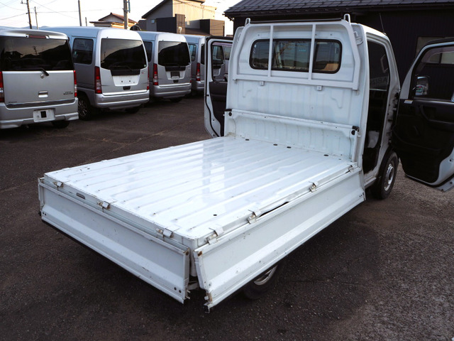 �y�g���͉ב䂪���ł��B���X�ł͎K�⌊�A������F�ς���S�h���ŁA���܂����Ĕ̔��v���܂���B����傫�ȉ��݂��Ȃ��V�ԓ�������̉ב�ł�