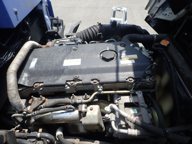 �G���W���E�~�b�V�����A����ɍ쓮���܂��B�G���W���^��:4HL1 �r�C��:4.77L �R��:�y�� �^�[�{:�Ȃ�