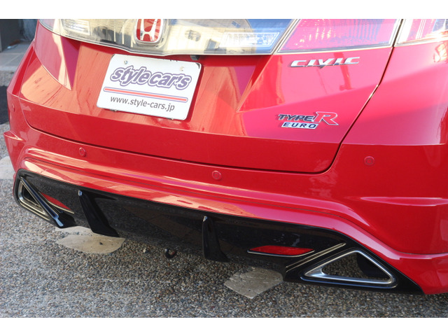 �����A�̓��f���[���G�A���t���ł�!