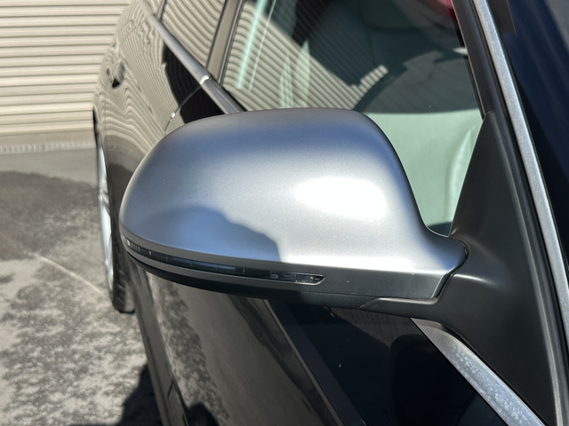 �y�E �T�C�h�~���[�z