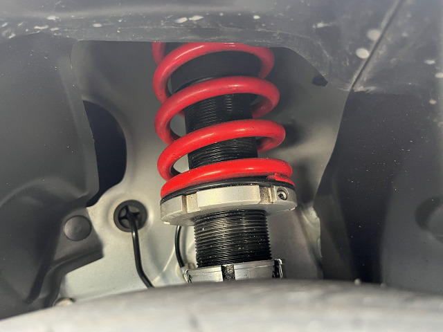 RS-R車高調搭載☆