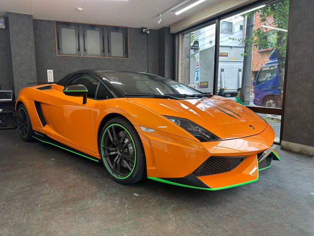 ガヤルドスパイダー（ランボルギーニ）LP570-4 パフォーマンンス 4WD　ペルフォルマンテ 正規ディーラー車 中古車画像