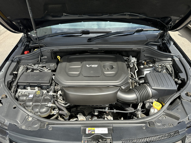 【エンジンルーム】当社自慢の仕上げ!外装の磨き、エンジンルームクリーニング・室内清掃済みのお車です。高品質洗浄の車両を是非お客様の目でご確認下さい。