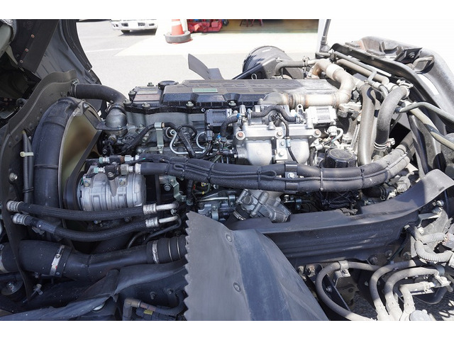 �L�x�ȃg���b�N�A���p�ԁA�n�C�G�[�X�Ȃǎ�舵���Ă���܂��B��xHP�������������Bhttp://www.vantruck.co.jp/