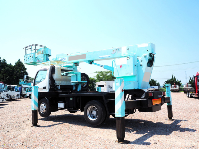 デュトロ高所作業車