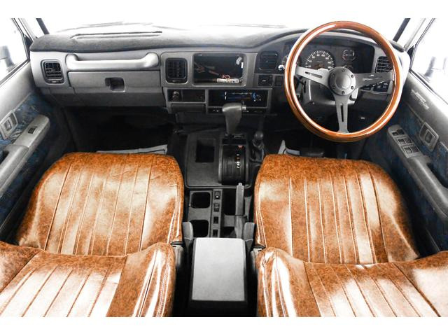 ランドクルーザープラド3.0 SX ディーゼル 4WD